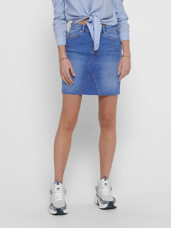 C74FD641-61DC-4C44-9B78-5FAC61065B9F